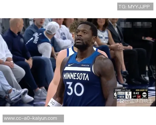 兰德尔上半场表现稳定11投6中贡献14分4篮板1助攻1抢断 兰德尔上半场表现稳定11投6中贡献14分4篮板1助攻1抢断