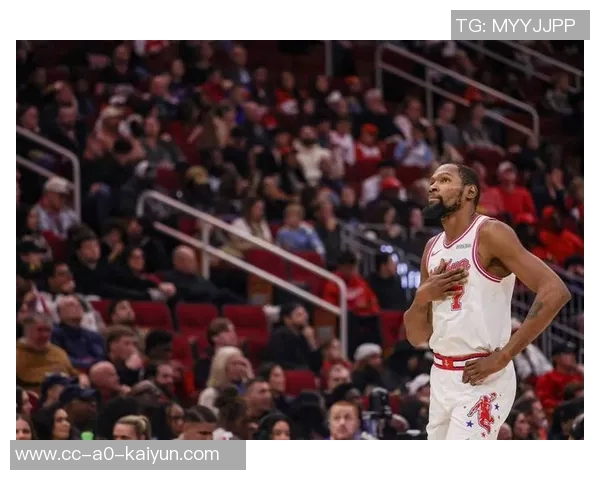 杜兰特分享NBA杯感受适应新赛制重视球迷反馈